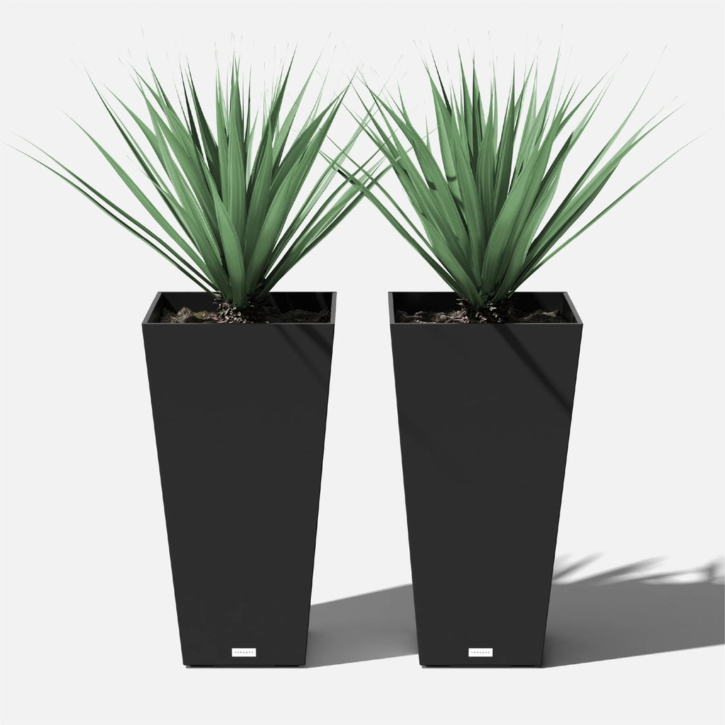 Black Plastic Planter 2-Pack D179517