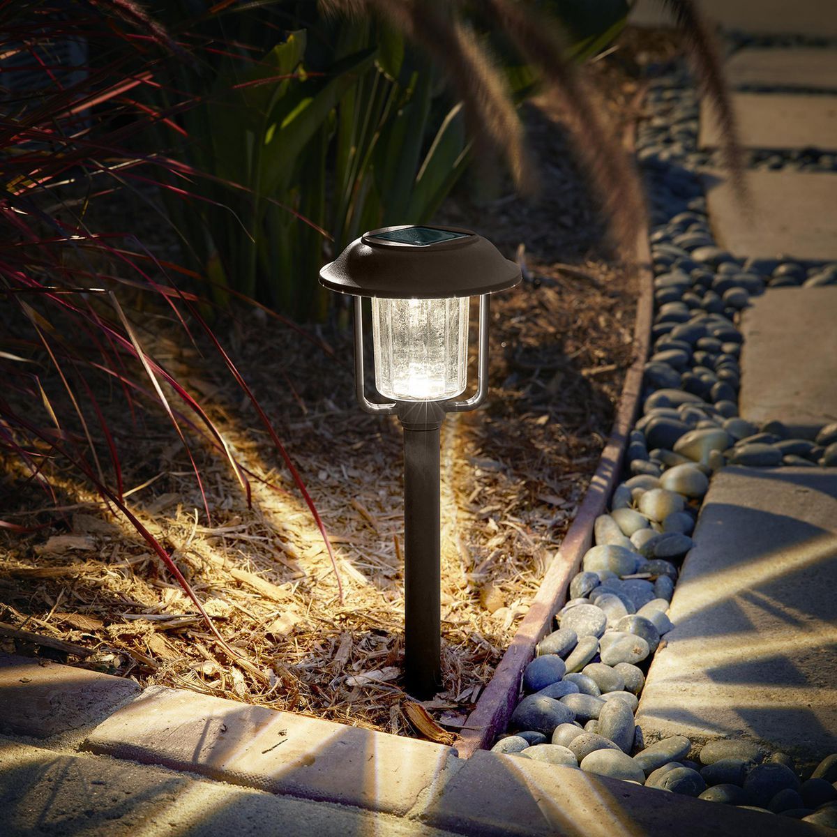 10 Lumen 13 in. Solar LED Pathway Light N341