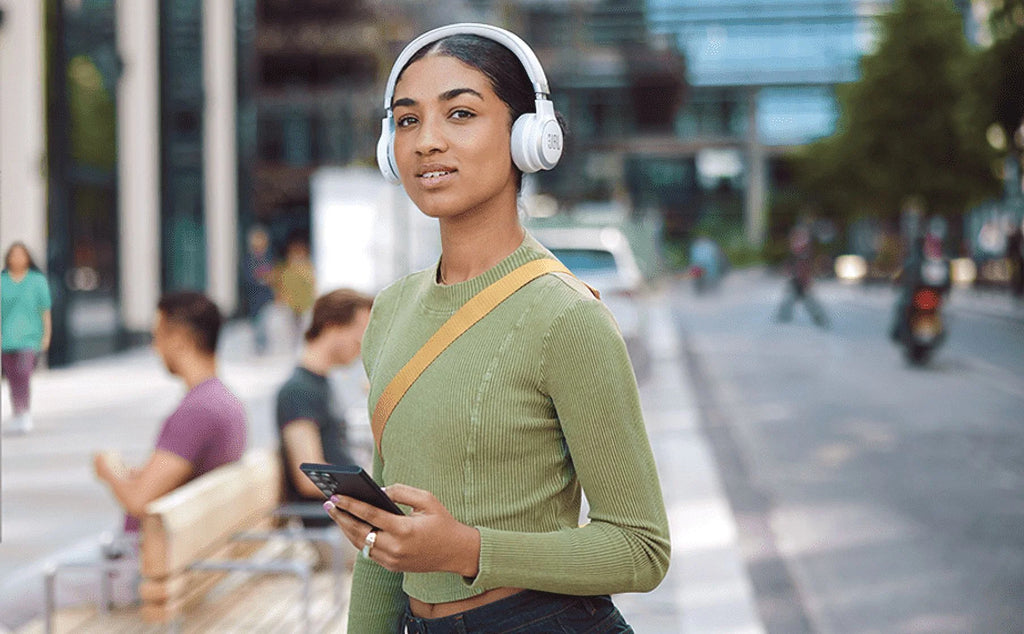 Wireless On-Ear Headphones Y479238