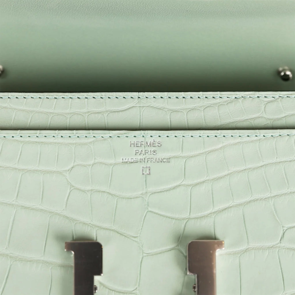 Vert D'eau Matte Alligator Wallet B8818