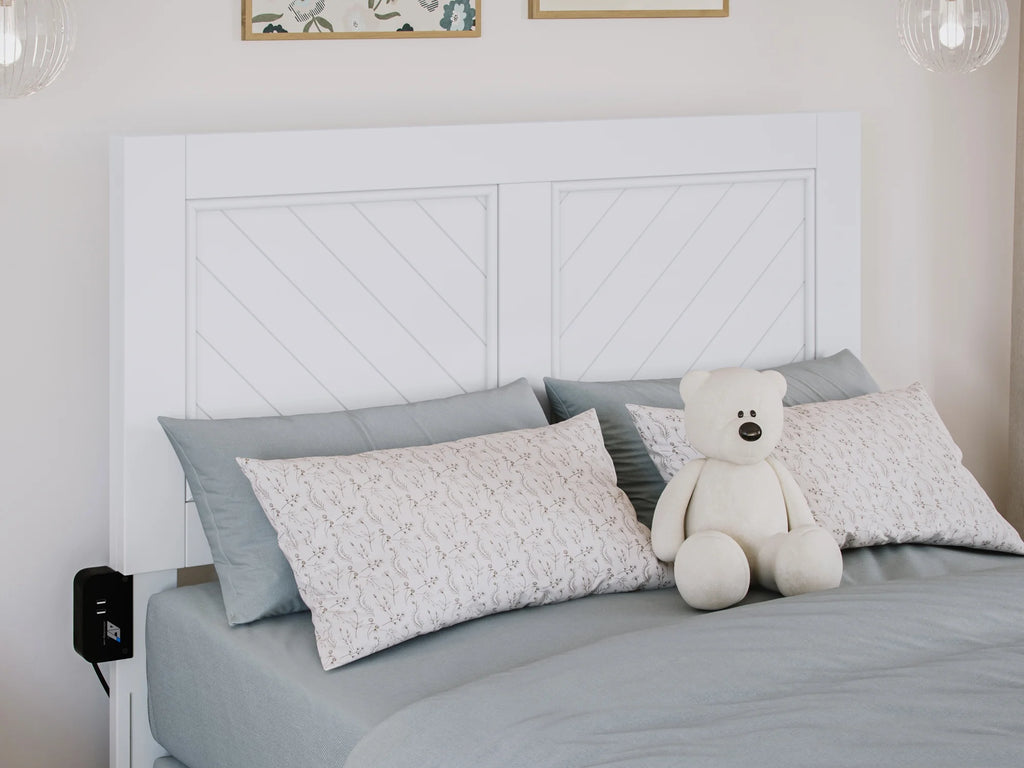 White Solid Wood Twin Bed Frame with Footboard I157