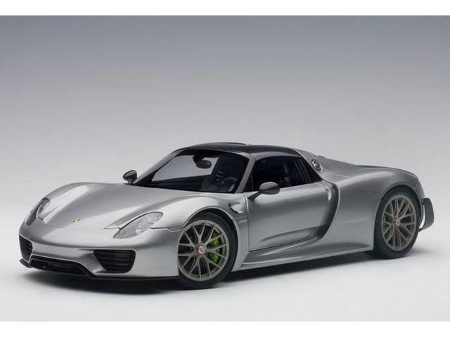1/18 GT Silver Metallic Model Car F939